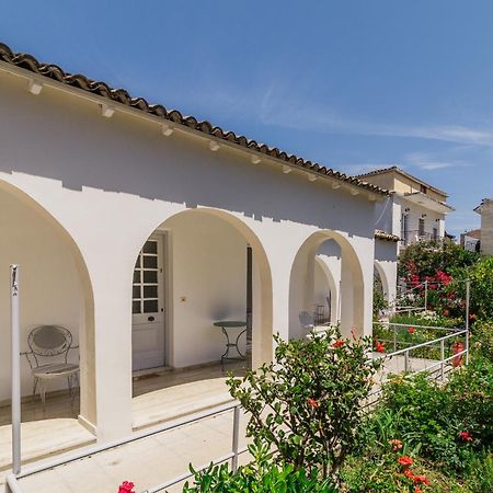 Lena Kassiopi Apartments Екстер'єр фото